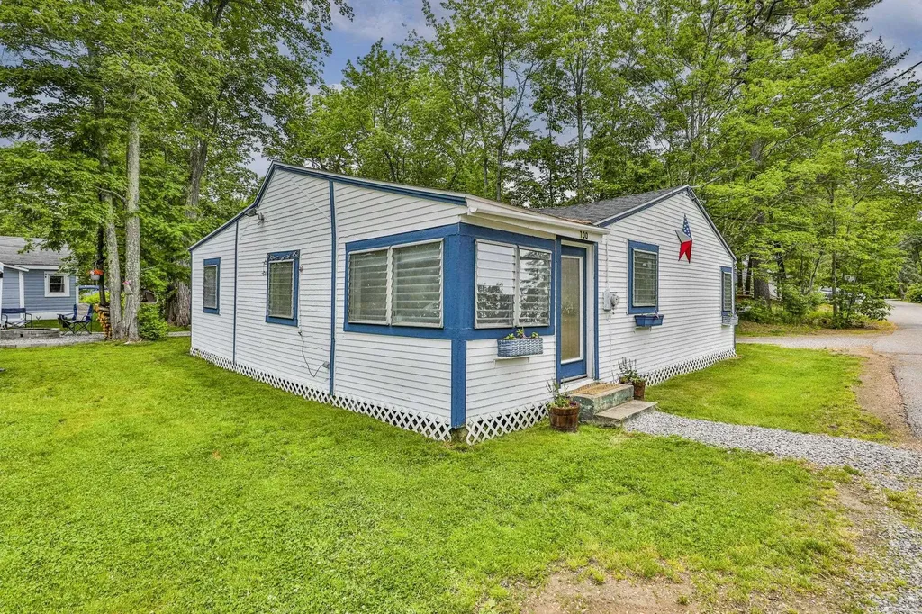 100-102 Tucker Shore Road Belmont NH 03220
