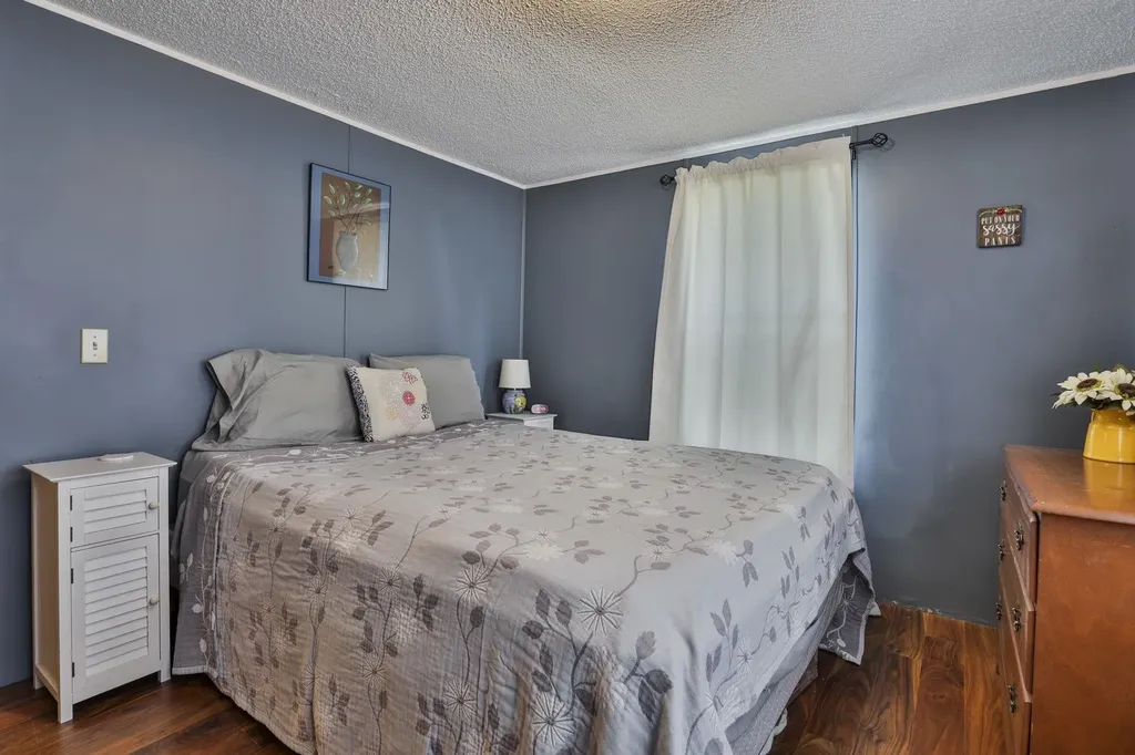 100-102 Tucker Shore Road Belmont NH 03220