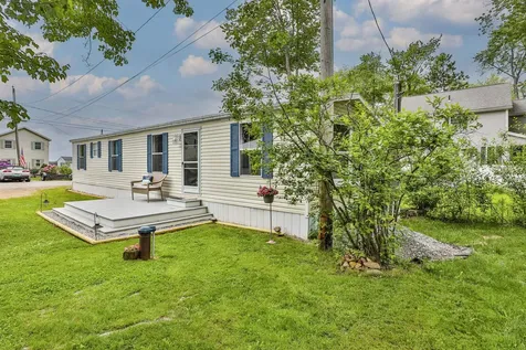 100-102 Tucker Shore Road Belmont NH 03220