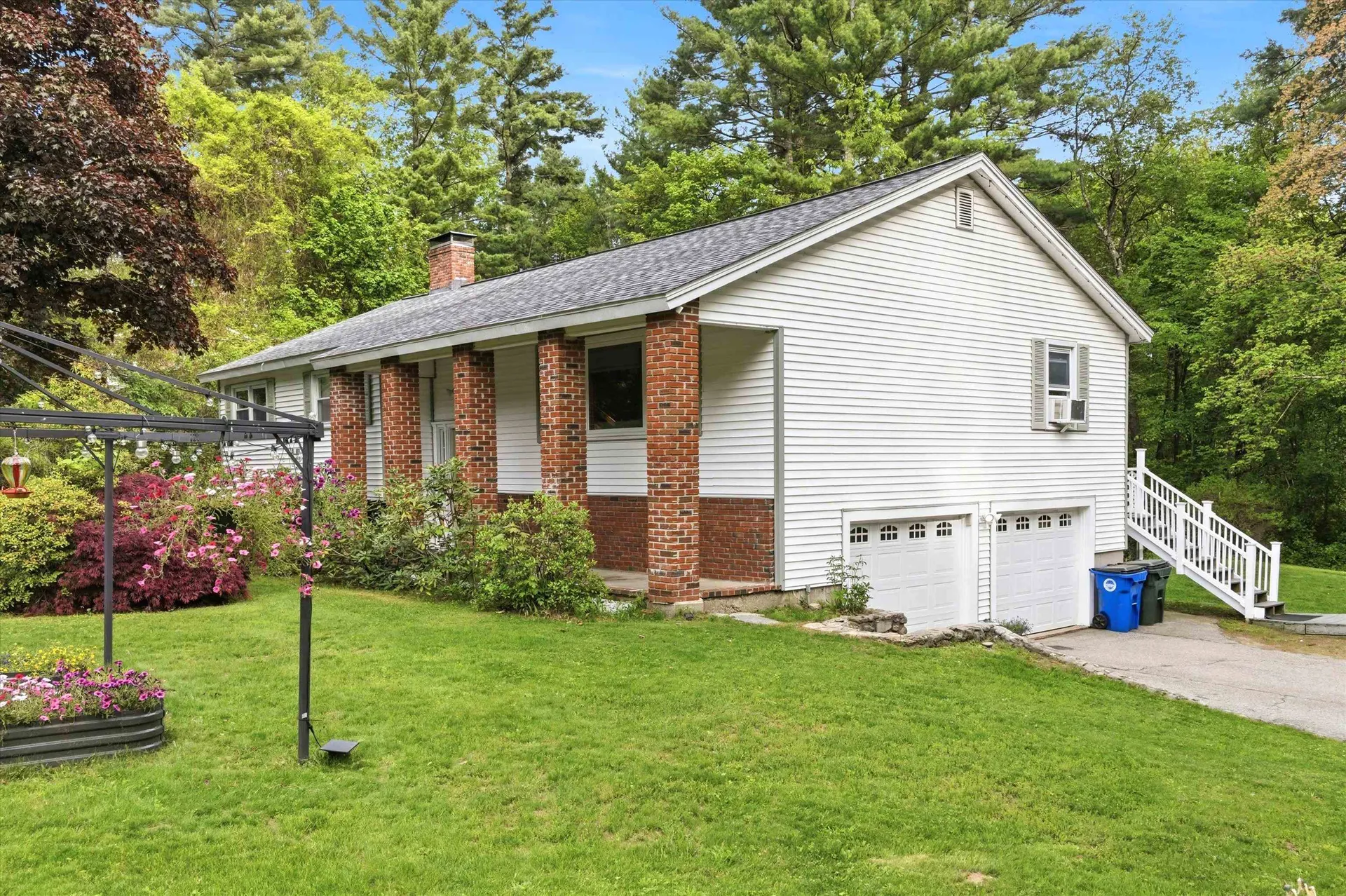 16 Glenwood Drive Goffstown NH 03045