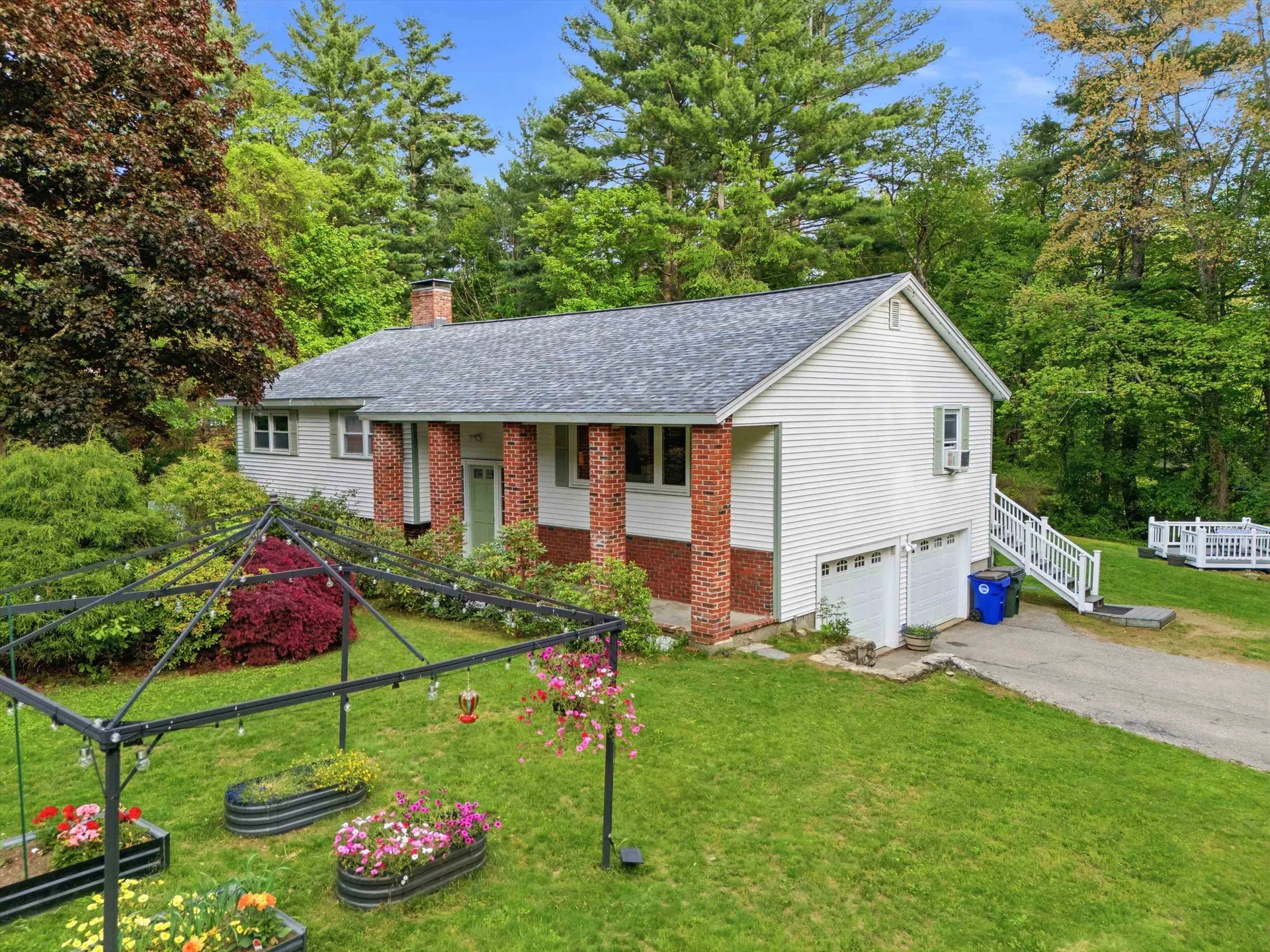 16 Glenwood Drive Goffstown NH 03045