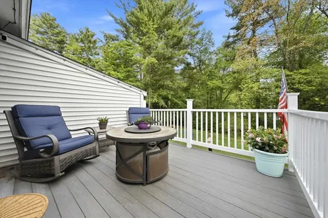 16 Glenwood Drive Goffstown NH 03045