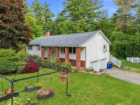 16 Glenwood Drive Goffstown NH 03045