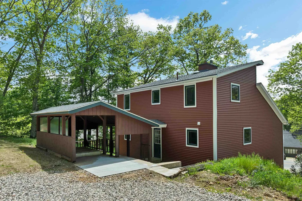 218 Main Street Alton NH 03809