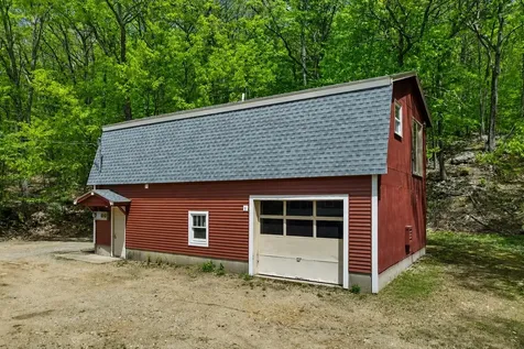 218 Main Street Alton NH 03809