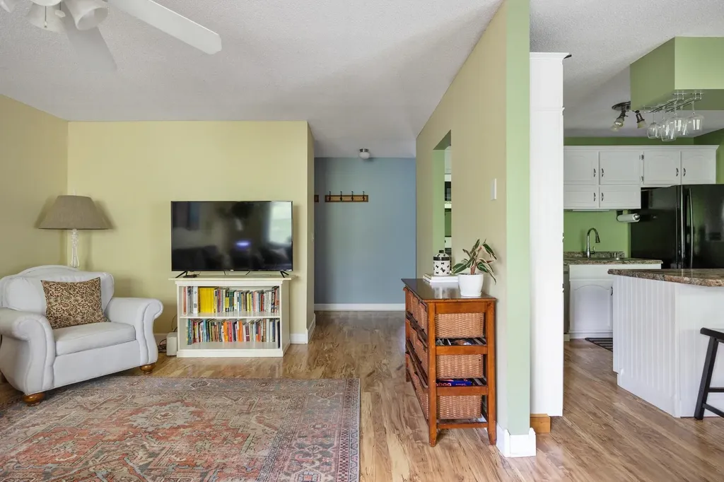 6 Twin Oaks Terrace South Burlington VT 05403