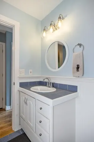 6 Twin Oaks Terrace South Burlington VT 05403