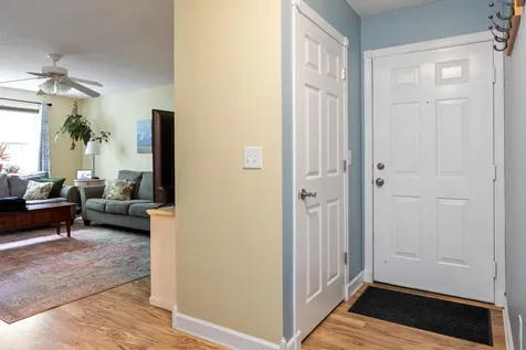 6 Twin Oaks Terrace South Burlington VT 05403