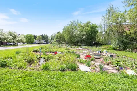6 Twin Oaks Terrace South Burlington VT 05403