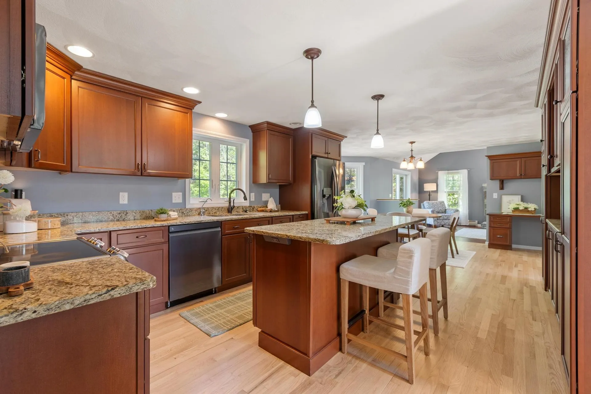 6 Bancroft Street Windham NH 03087