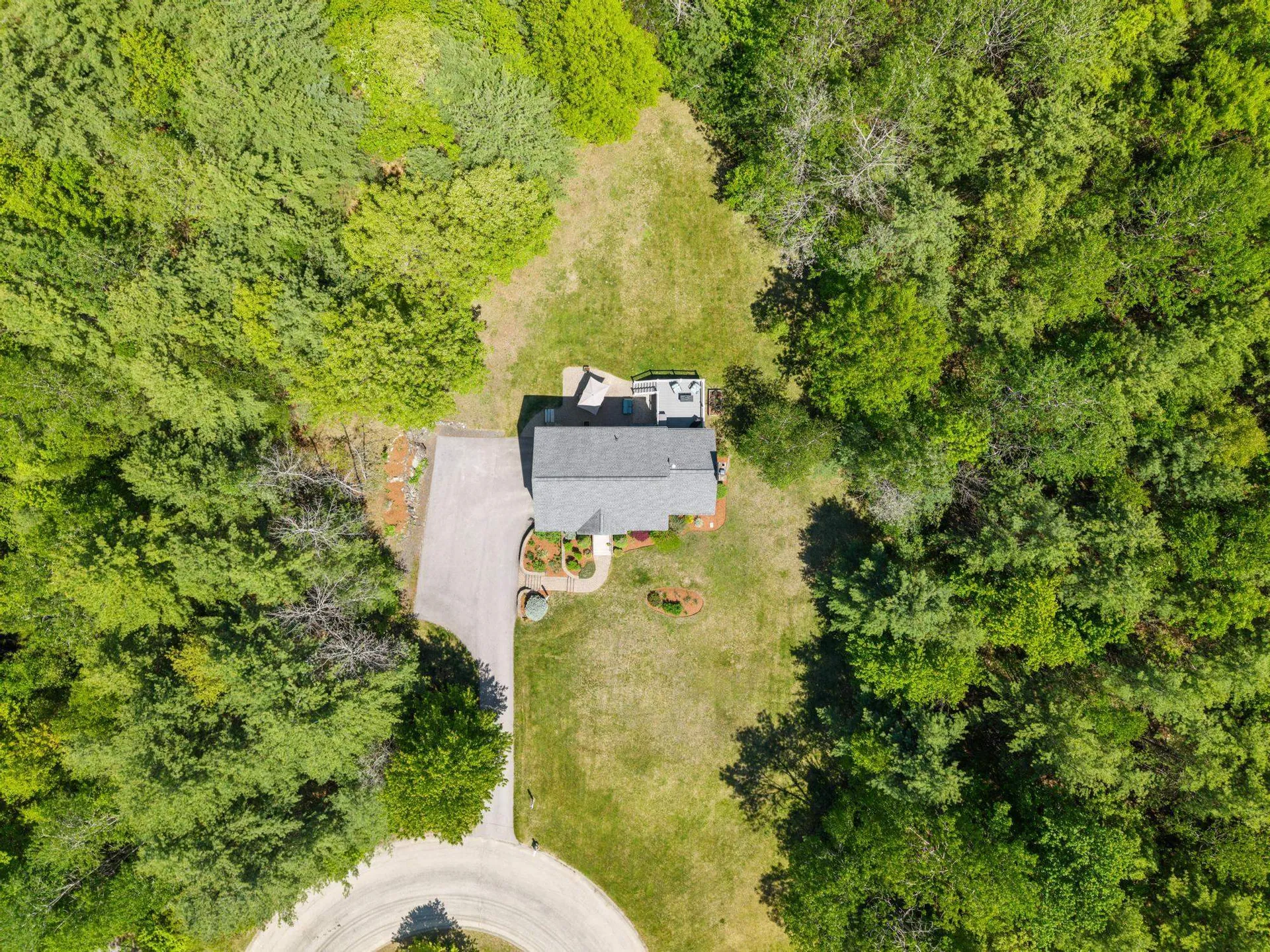 6 Bancroft Street Windham NH 03087
