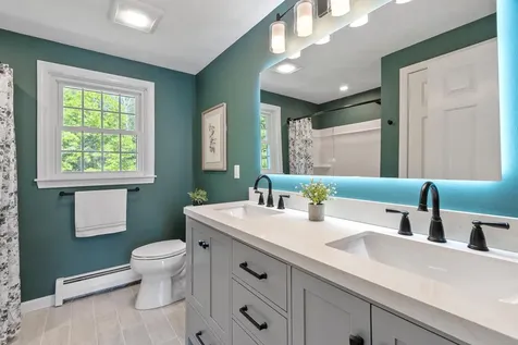 6 Bancroft Street Windham NH 03087