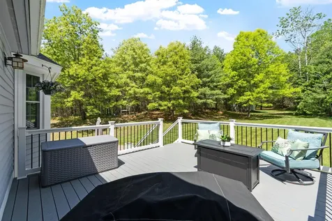 6 Bancroft Street Windham NH 03087