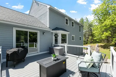6 Bancroft Street Windham NH 03087