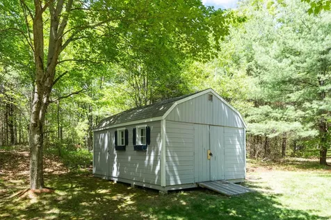 6 Bancroft Street Windham NH 03087