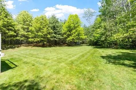6 Bancroft Street Windham NH 03087