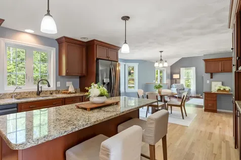6 Bancroft Street Windham NH 03087