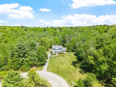 6 Bancroft Street Windham NH 03087