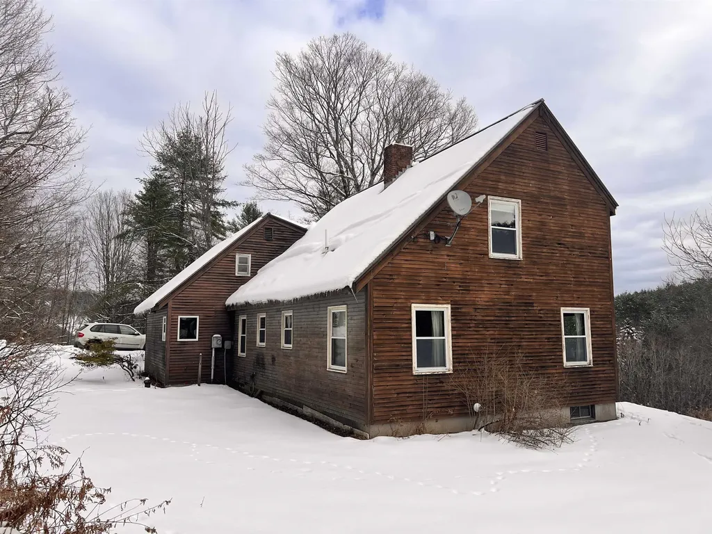 67 Draper Road Hartland VT 05048