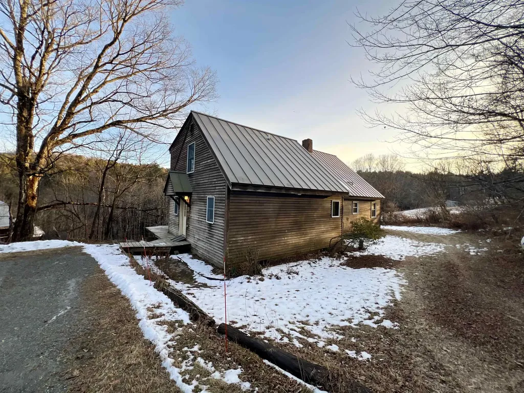 67 Draper Road Hartland VT 05048