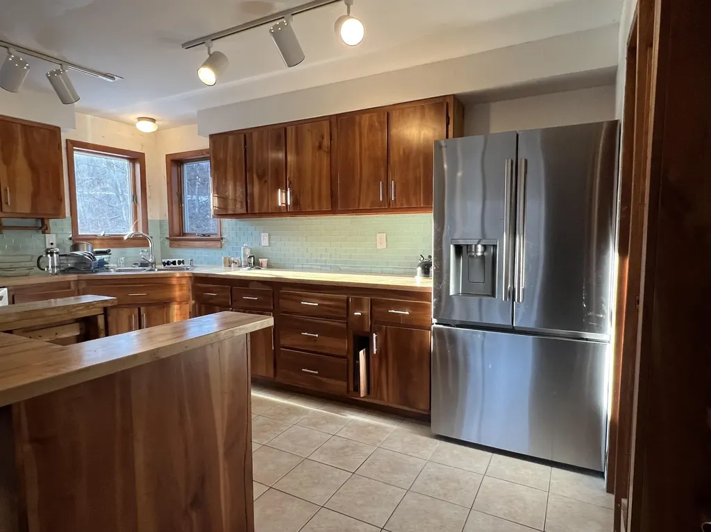 67 Draper Road Hartland VT 05048