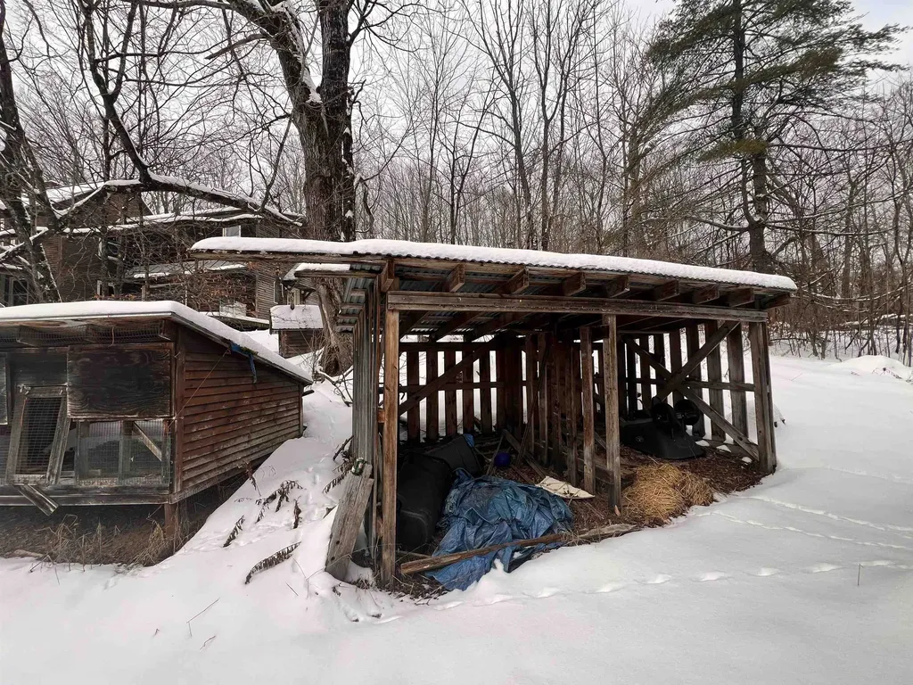 67 Draper Road Hartland VT 05048