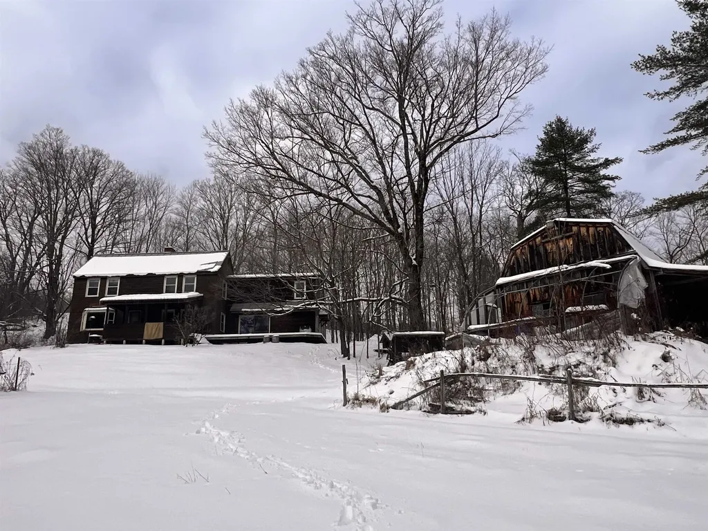 67 Draper Road Hartland VT 05048