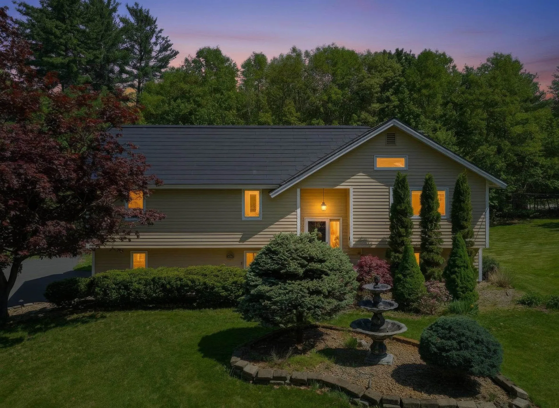 54 Schaefer Circle Hudson NH 03051
