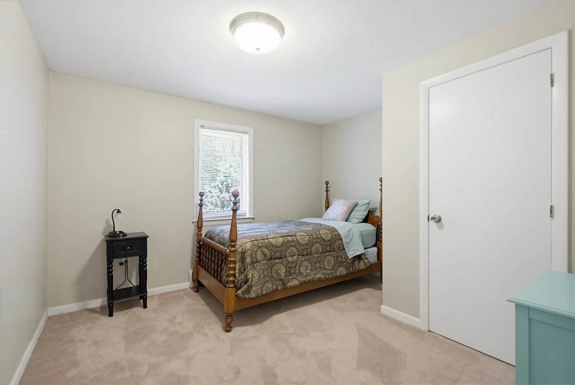 54 Schaefer Circle Hudson NH 03051
