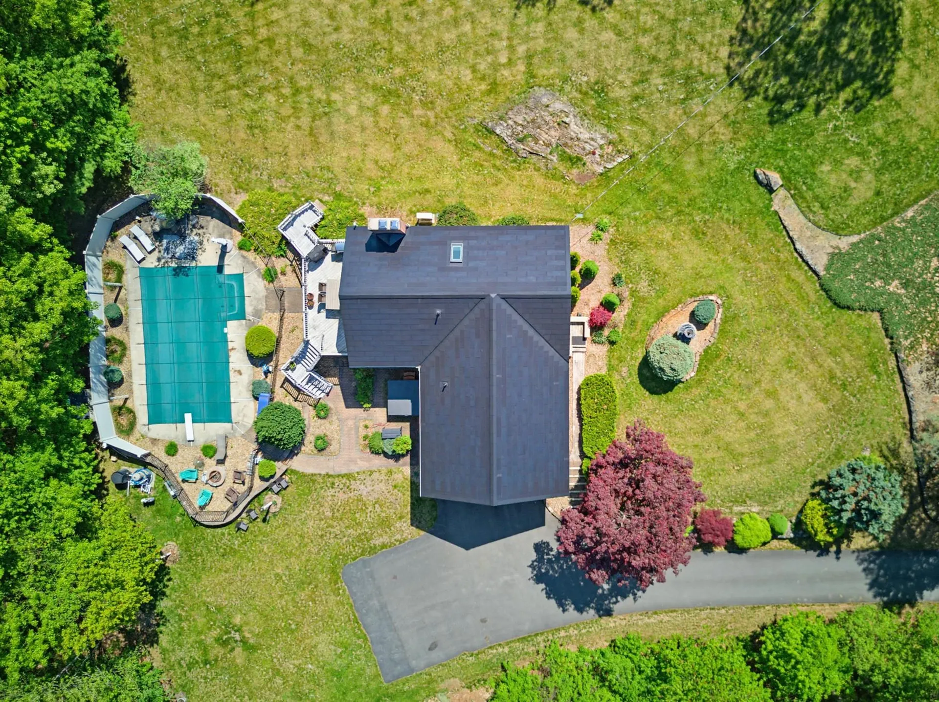 54 Schaefer Circle Hudson NH 03051