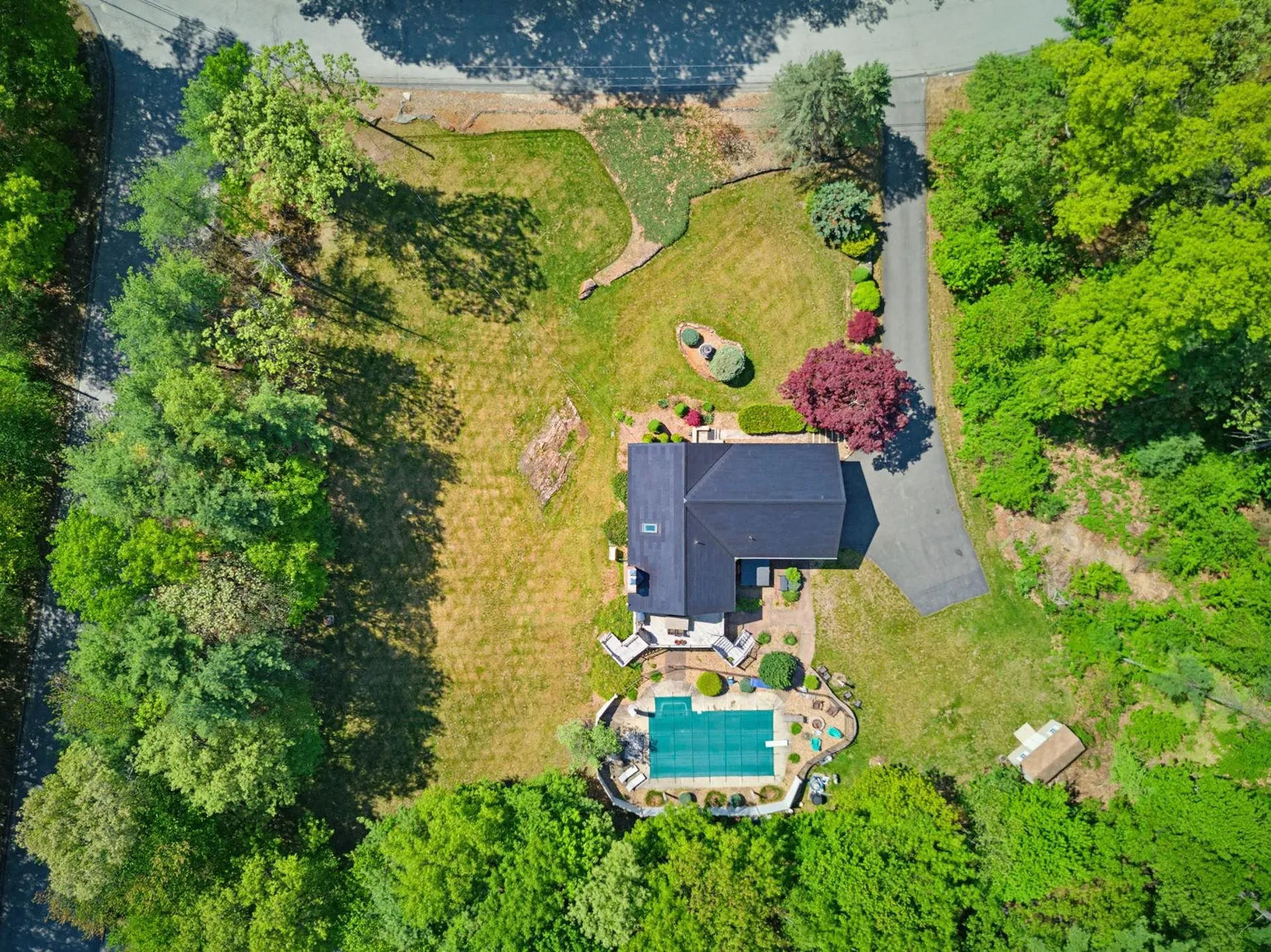 54 Schaefer Circle Hudson NH 03051