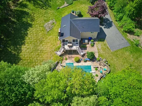 54 Schaefer Circle Hudson NH 03051