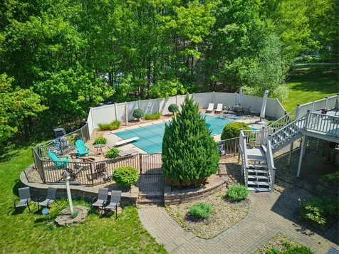 54 Schaefer Circle Hudson NH 03051