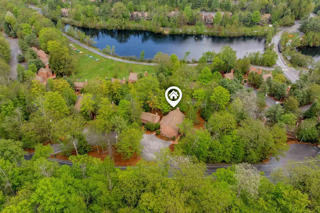 841 Cove Drive Grantham NH 03753