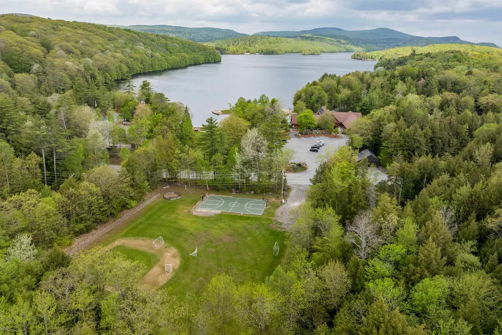 841 Cove Drive Grantham NH 03753
