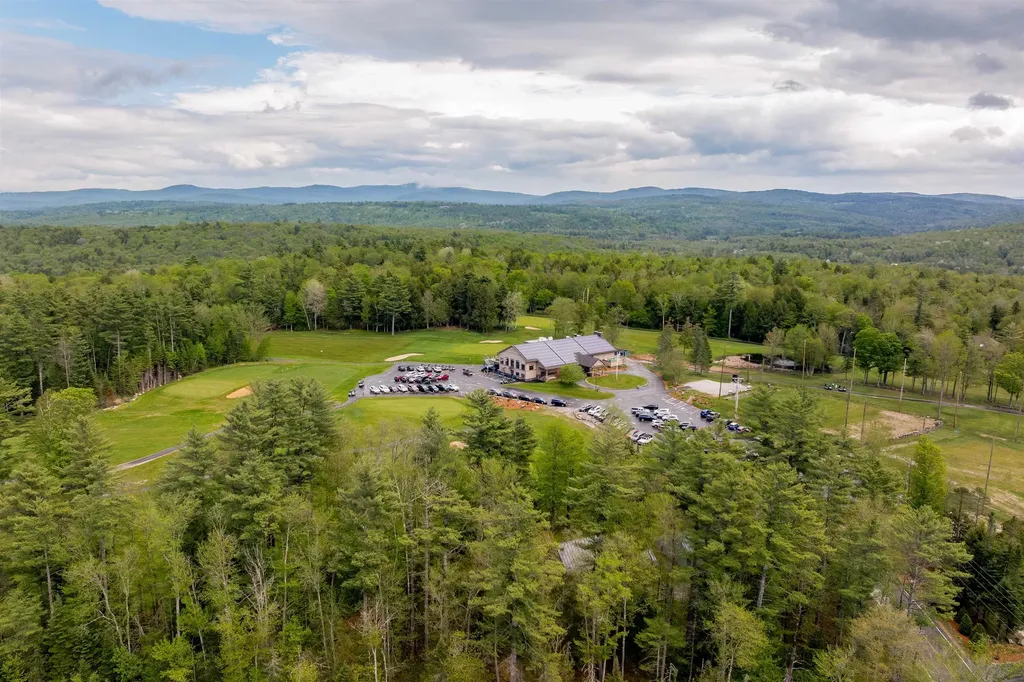 841 Cove Drive Grantham NH 03753