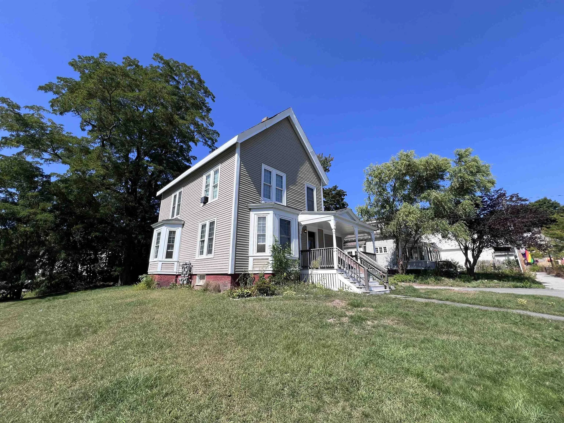 Exeter NH, 52 Lincoln Street, Unit A