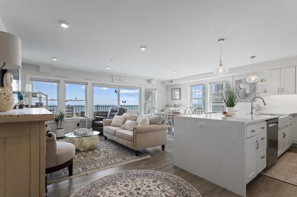 377 Ocean Boulevard Hampton NH 03842