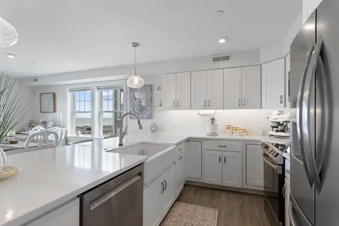 377 Ocean Boulevard Hampton NH 03842