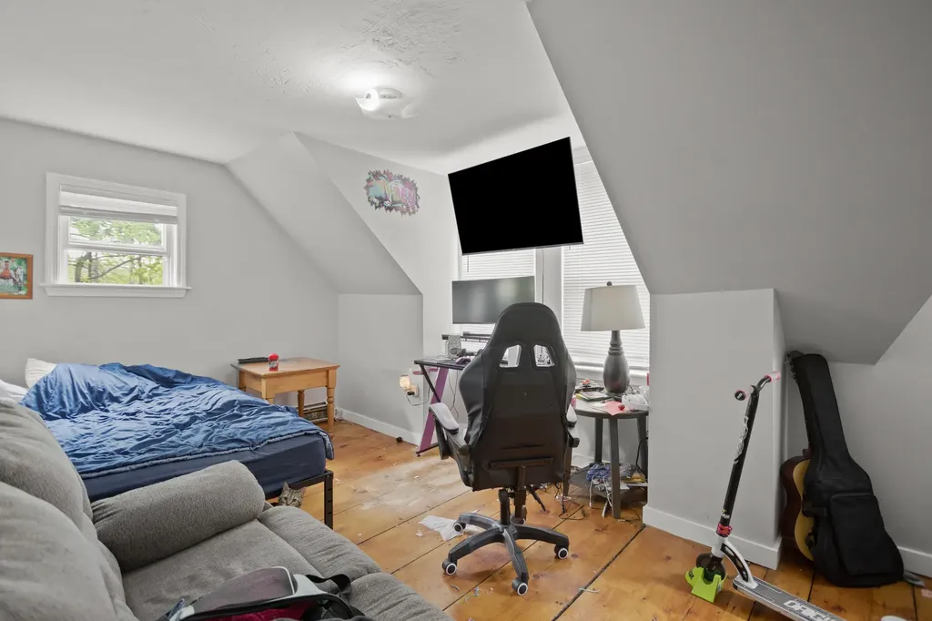107 Messer Street Laconia NH 03246