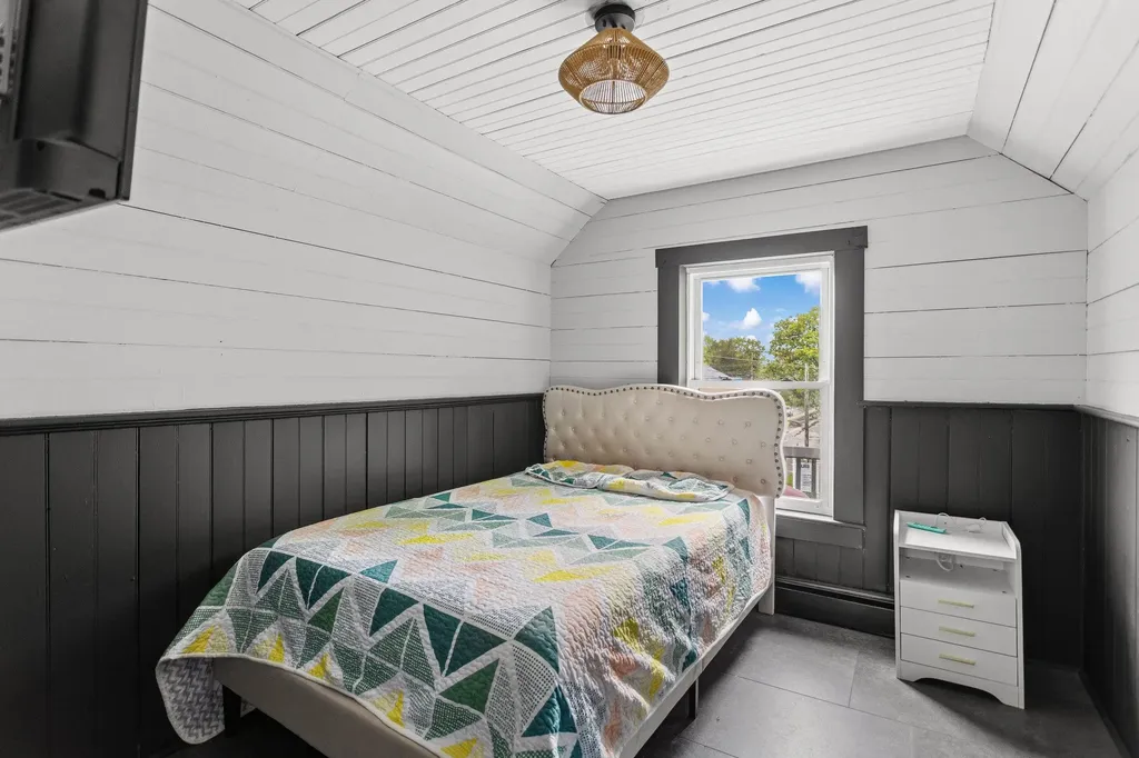 107 Messer Street Laconia NH 03246