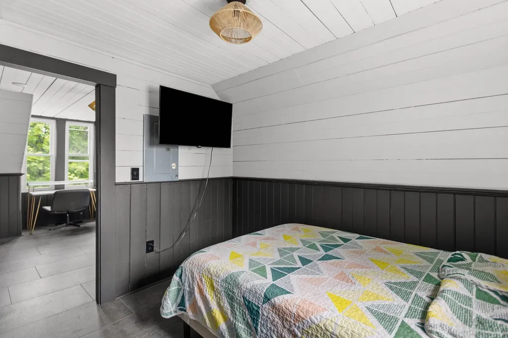 107 Messer Street Laconia NH 03246