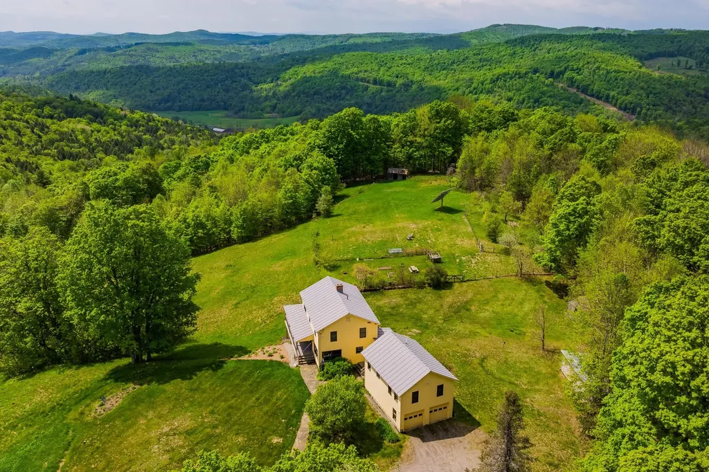 89 Jordan Road Strafford VT 05072