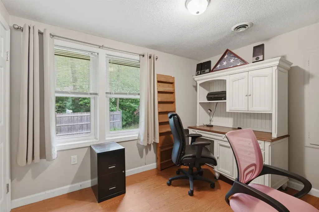 63 Trestle Brook Drive Nashua NH 03062