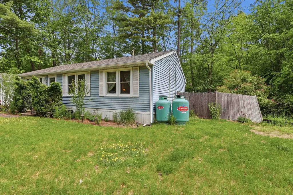 63 Trestle Brook Drive Nashua NH 03062