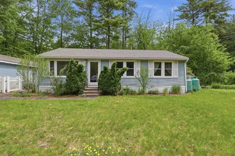 63 Trestle Brook Drive Nashua NH 03062