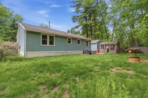 63 Trestle Brook Drive Nashua NH 03062
