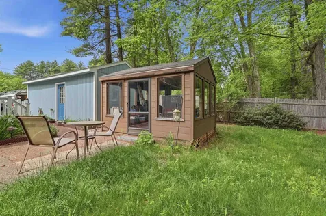 63 Trestle Brook Drive Nashua NH 03062