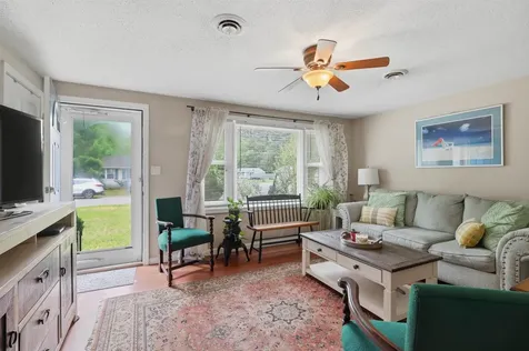 63 Trestle Brook Drive Nashua NH 03062
