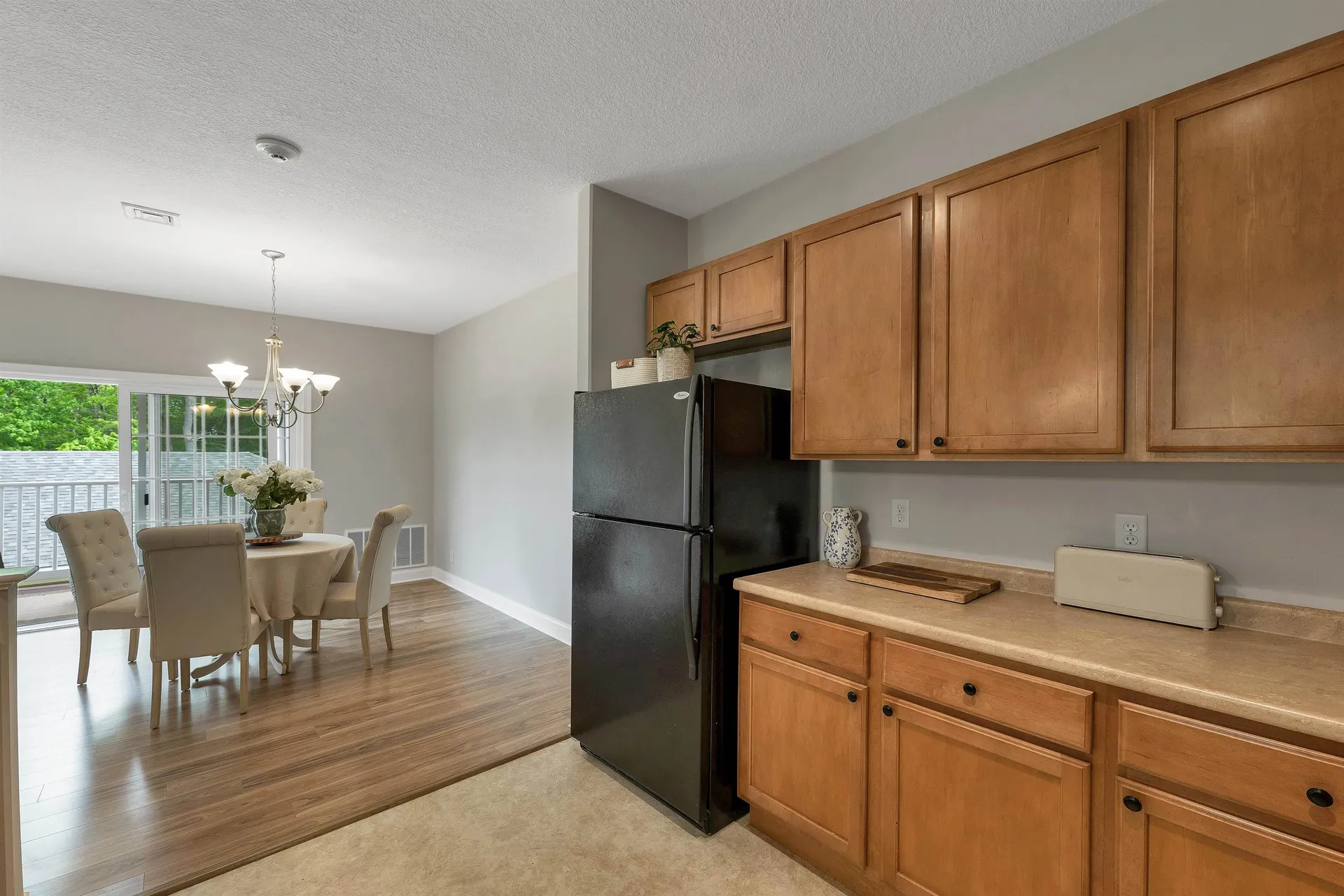17 Roundabout Way Manchester NH 03102